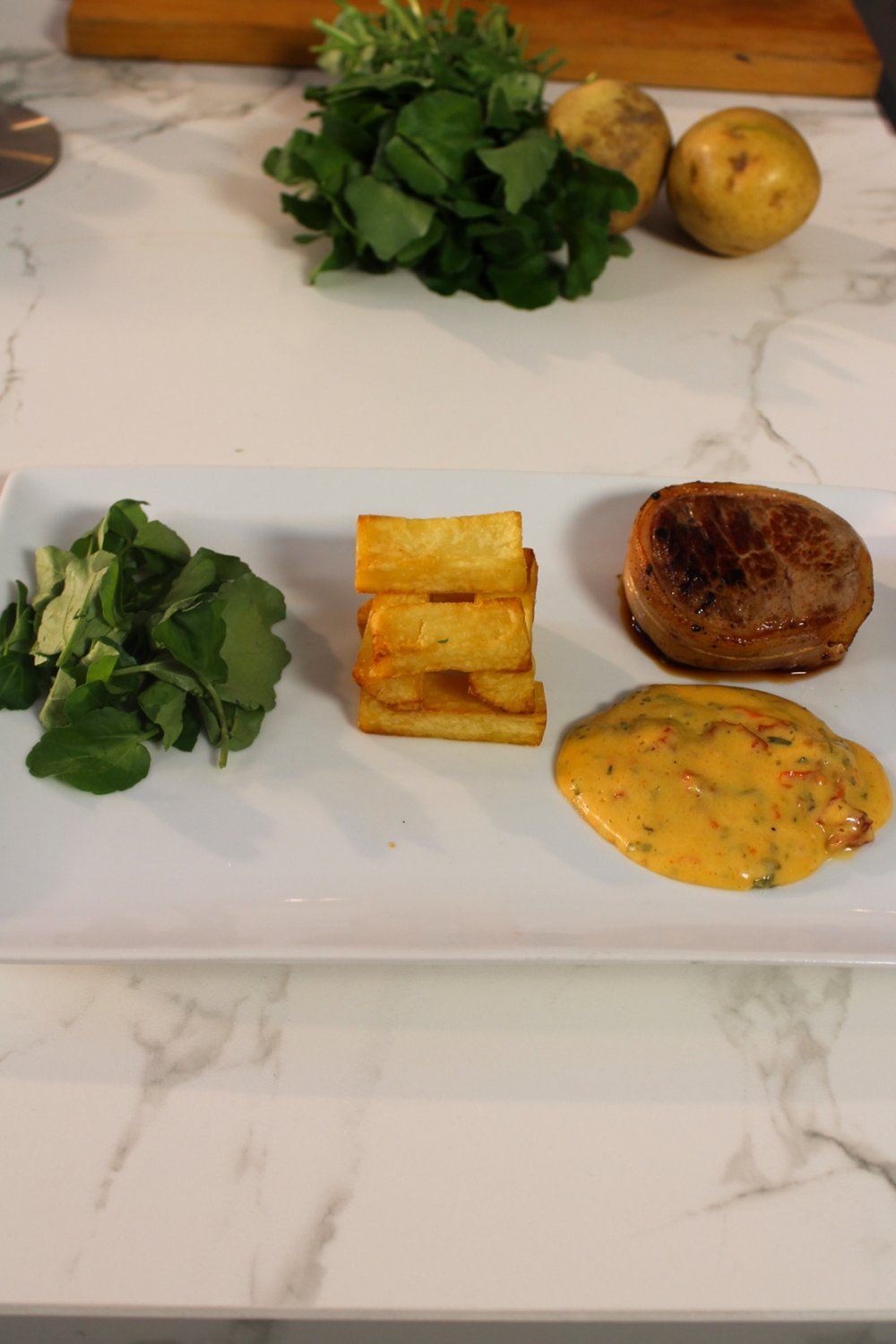 Tournedos met béarnaise en pommes pont neuf