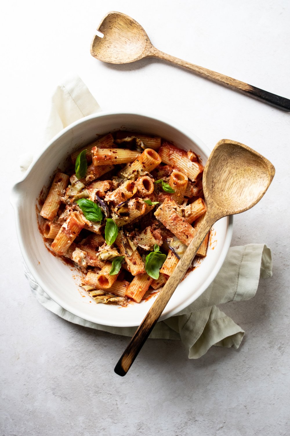 Vegan rigatoni alla norma