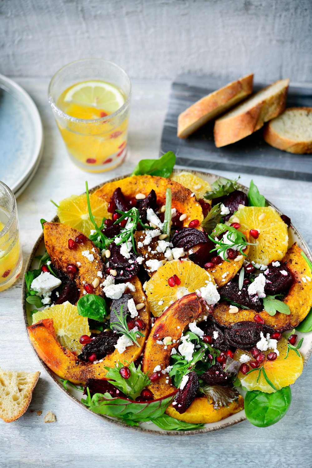 Salade met pompoen, rode biet, sinaasappel en feta