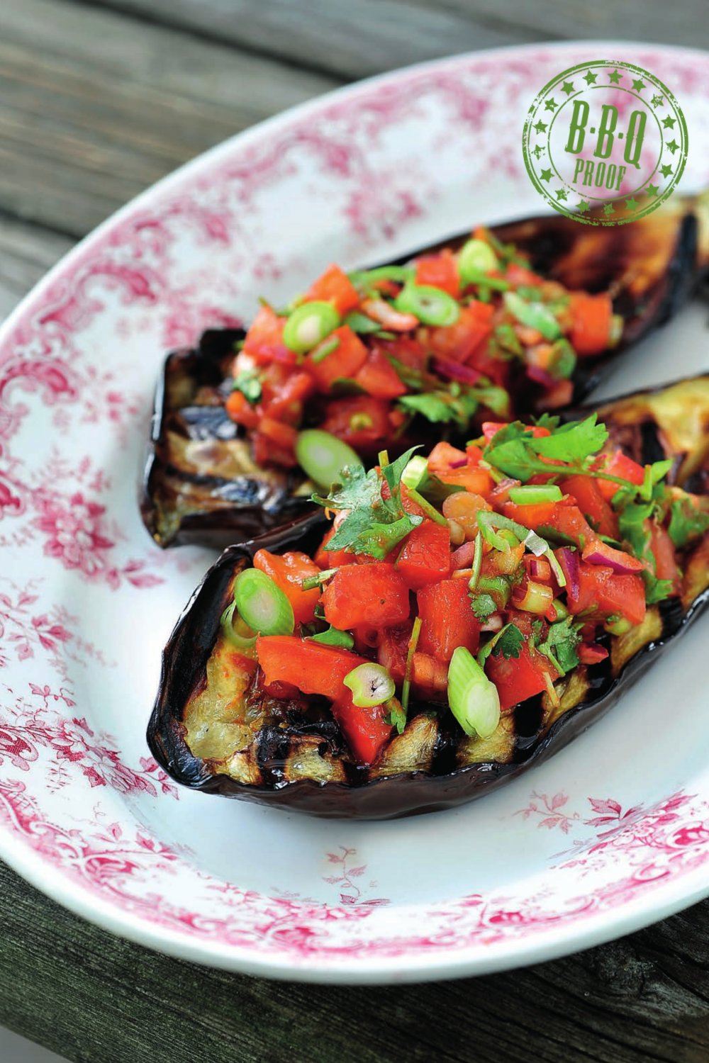 Gegrilde aubergines met Mexicaanse tomatensalsa