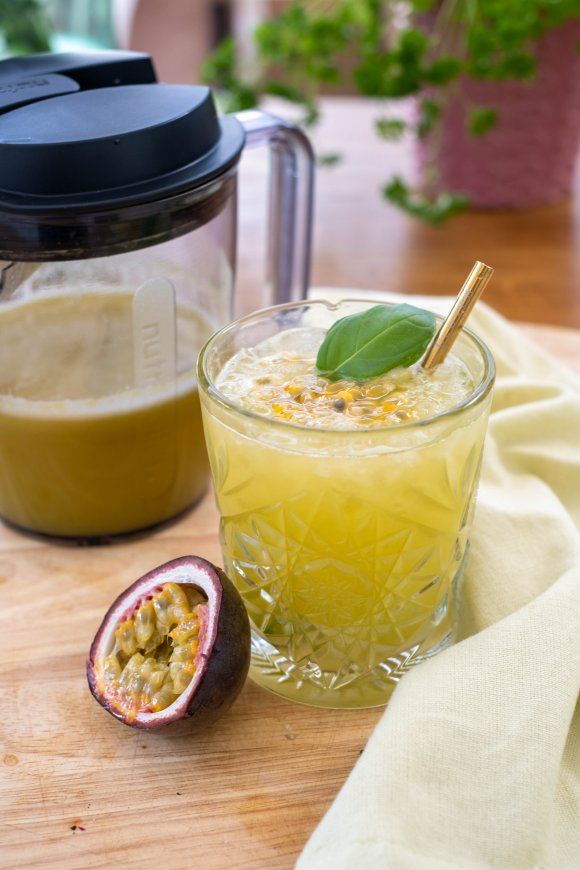 Juiced ananas-passievrucht mocktail