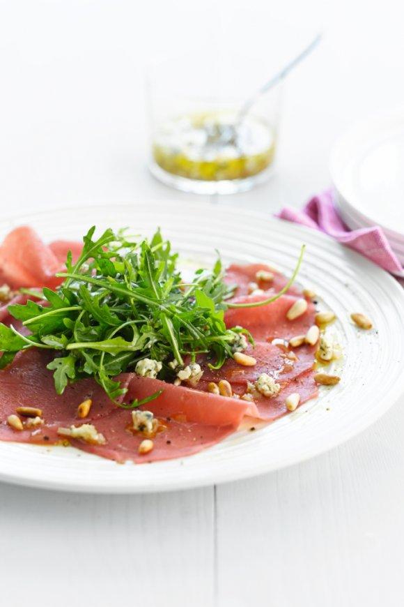 Carpaccio van witblauw met dressing van Pas de Bleu