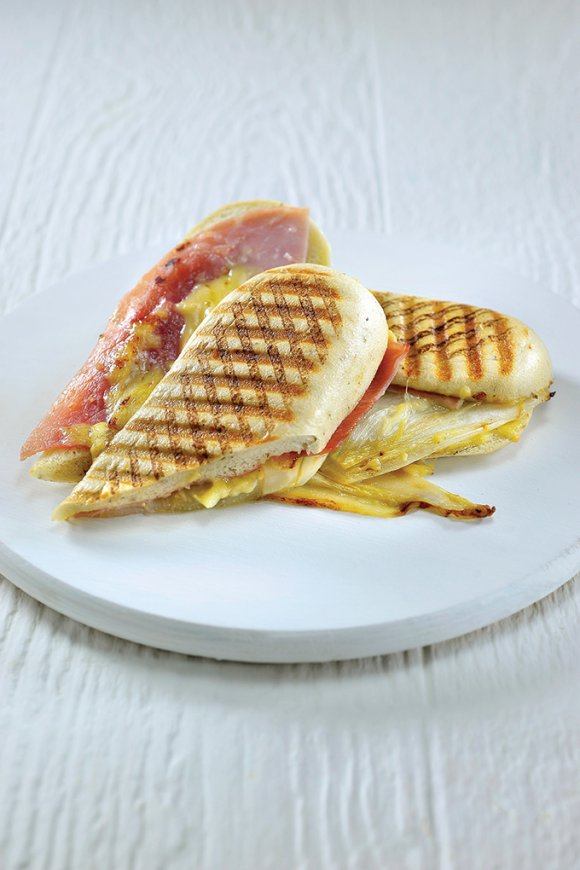 Panini met witloof en ham