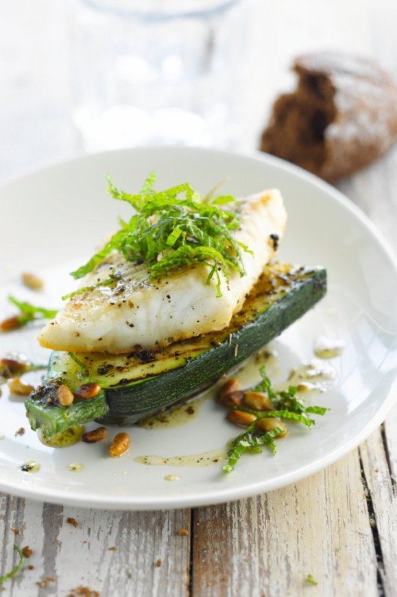 Schelvis met gegrilde courgette en chiliolie