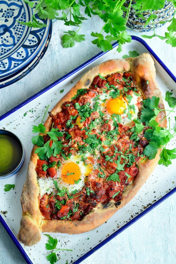 Shakshuka pizzaboot