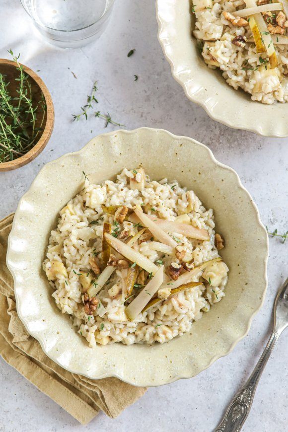 Vegan risotto met geroosterde pastinaak en peer