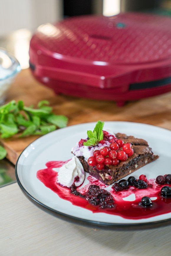 Brownie met vanille-ricotta en rood fruit