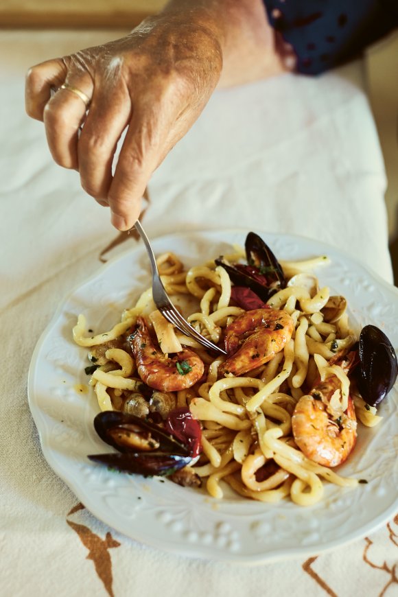 Gedraaide korte tagliatelle met zeevruchten