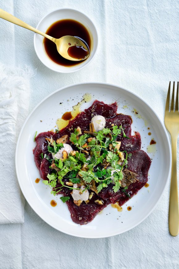 Carpaccio van hert met truffelcrème