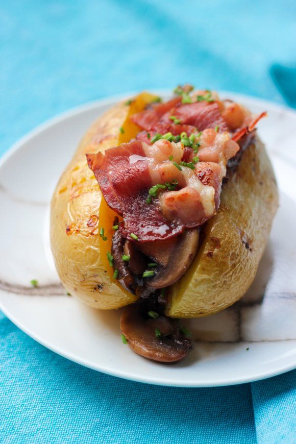 Gevulde aardappel met champignons en spek