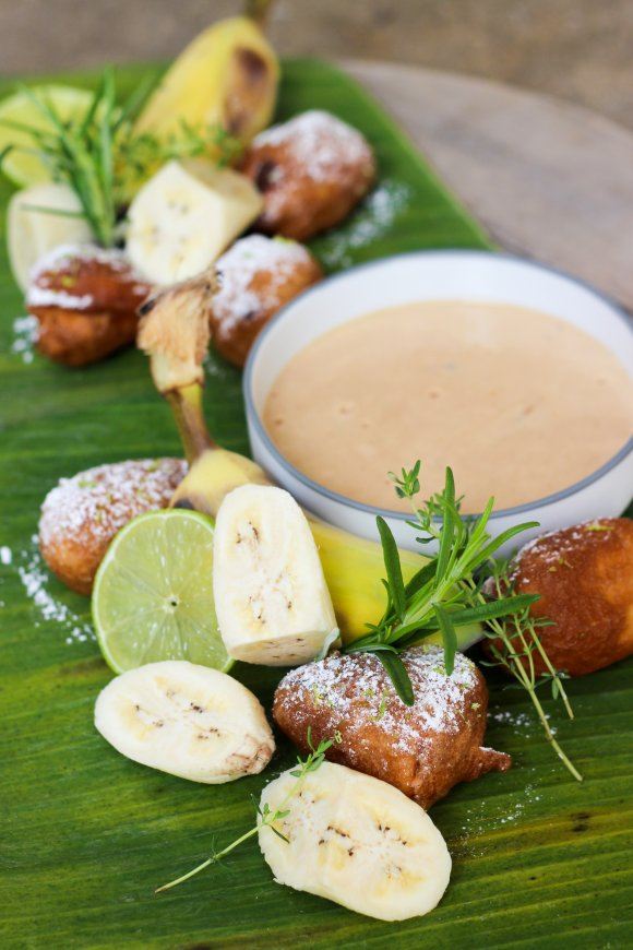 Tempura van banaan en sabayon met Paschka banana 