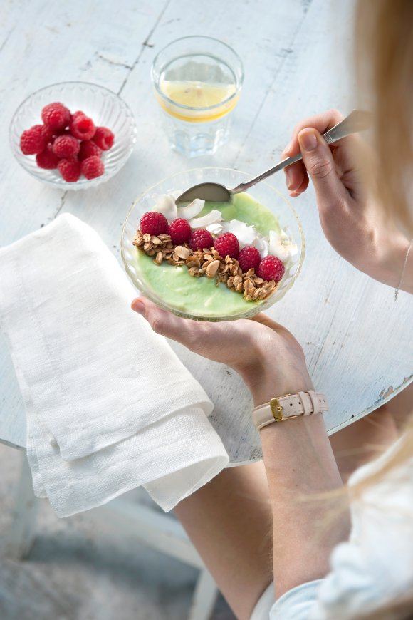 Avocadosmoothie met granola