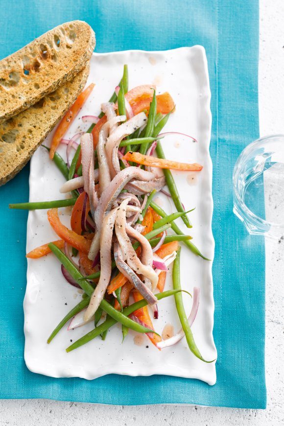 Salade van fijne boontjes en maatjesharing